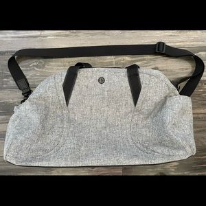Lululemon travel bag. Like new.